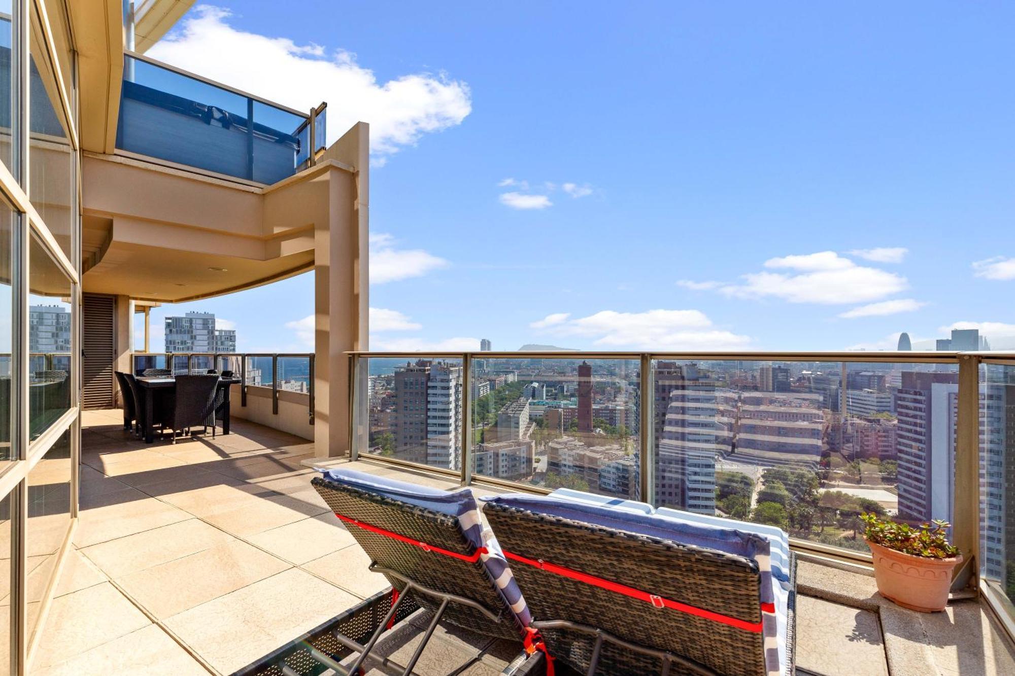 Penthouse Duplex With Epic Views Appartamento Barcellona